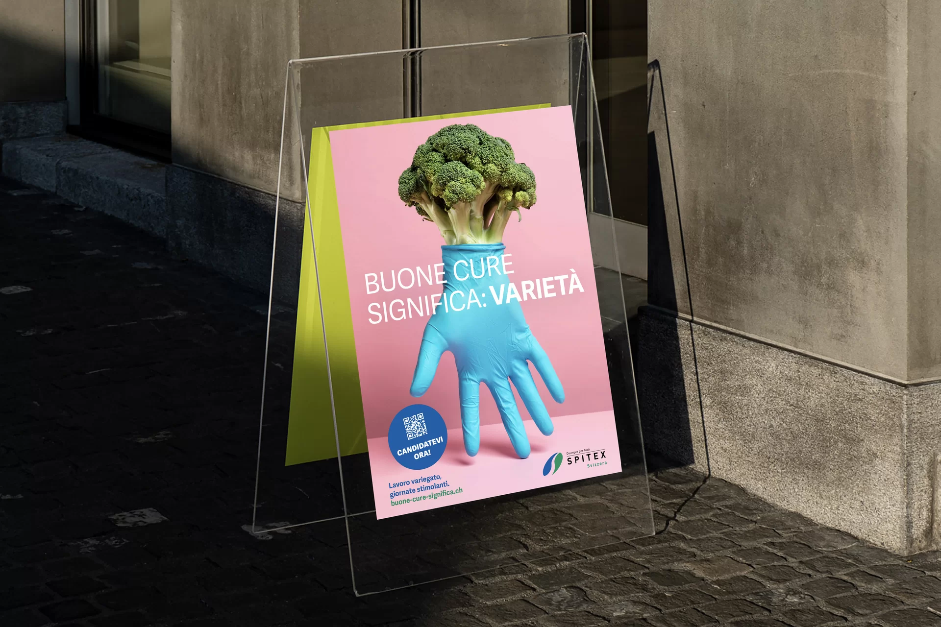 Spitex Kampagne Objekte Teekanne Stethoskop Hantel Ballon Nest Schlüssel Turnschuh Sprungfeder Gummihandschuh Broccoli Ei Pflaster Animation Bewegung Fotoshooting Farbe Fotografie Typografie Art Direction Creative Direction Plakate Bildkompositionen Totebag 
