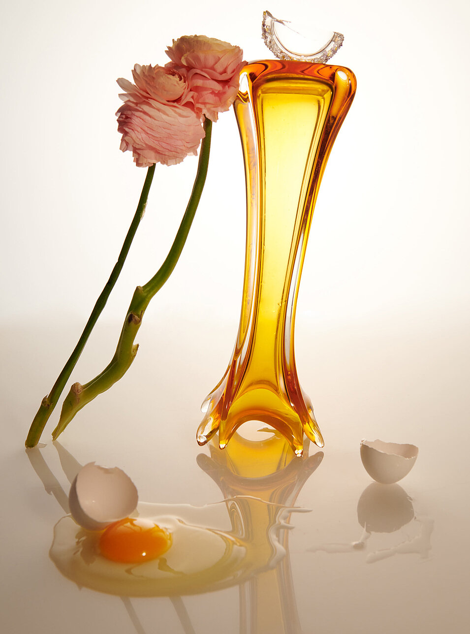 vase egg flower mjr advertising bern